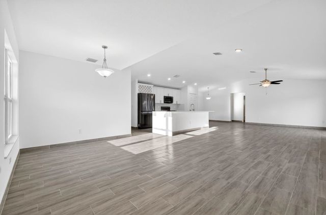 3 of 33 - 8316 103rd Avenue, Vero Beach, FL