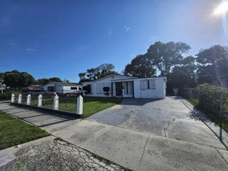 Photo of Listing #B26005235