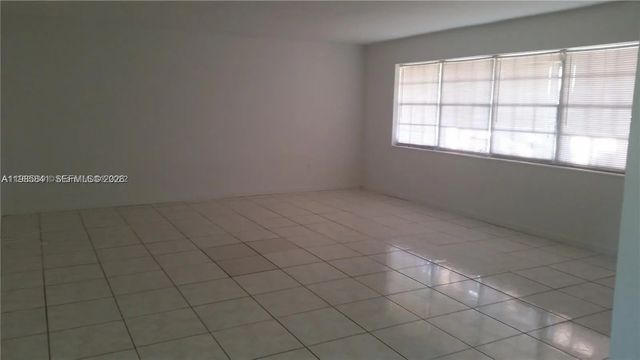 5 of 19 - 11840 Ne 19th Drive #27, North Miami, FL