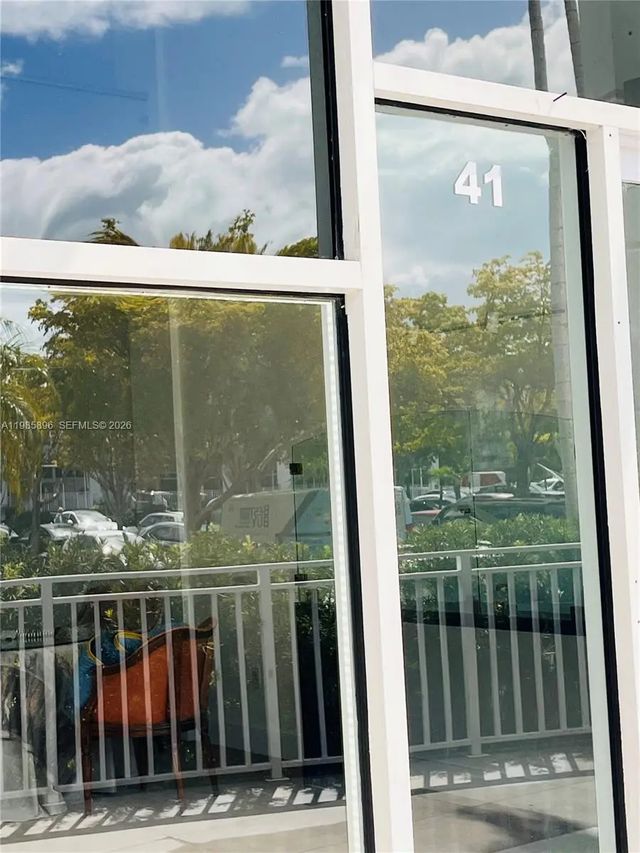 2 of 17 - 260 Crandon Boulevard #c41, Key Biscayne, FL