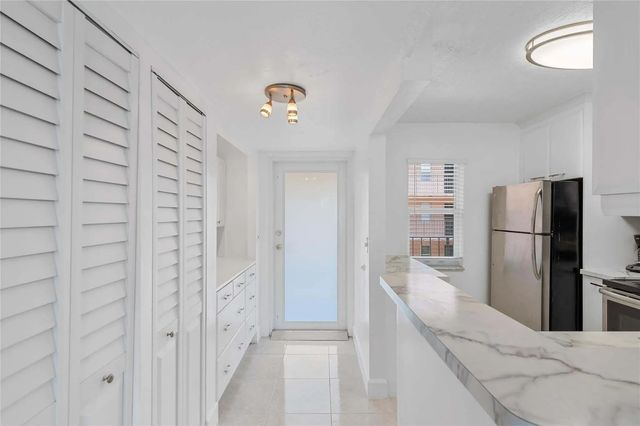 3 of 21 - 2841 Somerset Drive #311, Lauderdale Lakes, FL