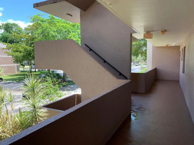 3 of 22 - 8350 Sands Point Boulevard #e202, Tamarac, FL