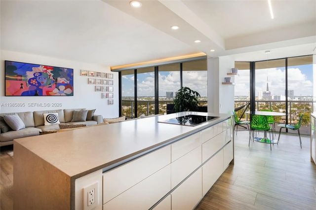 4 of 30 - 3640 Yacht Club Drive #1701, Aventura, FL