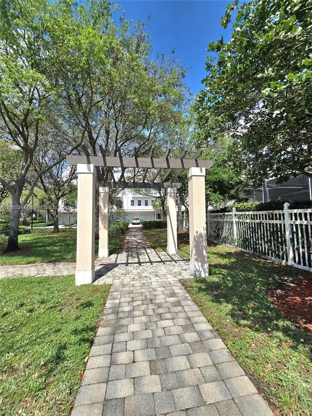 4 of 66 - 6841 N Lakeside Circle N #109-1, Davie, FL