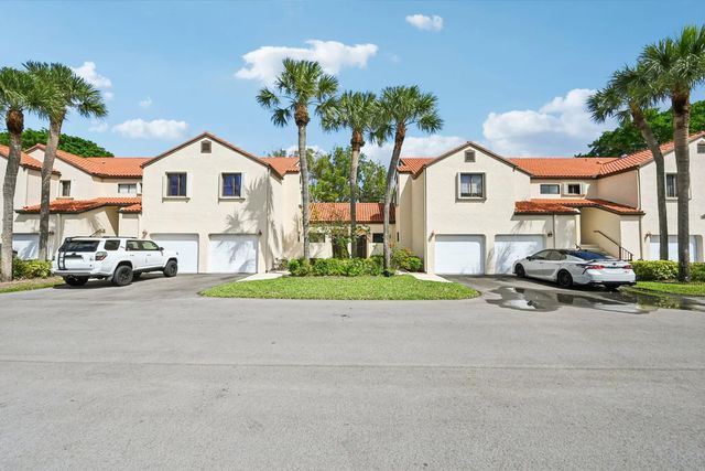 22 Via De Casas #103, Boynton Beach