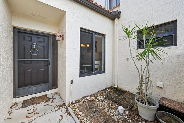 5 of 30 - 22 Via De Casas #103, Boynton Beach, FL