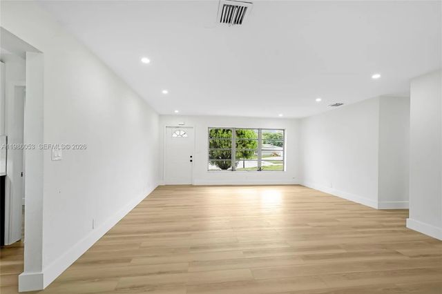 5 of 33 - 1353 Nw 62nd Way, Margate, FL