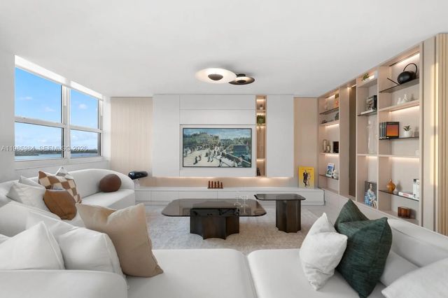 4 of 30 - 650 West Avenue #1203/1205, Miami Beach, FL