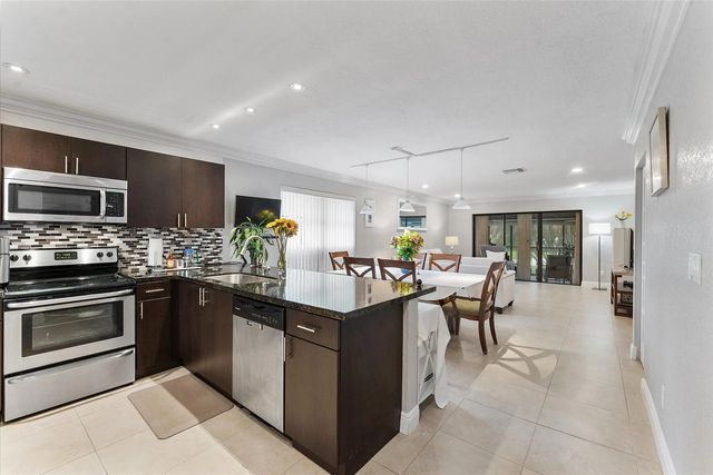 3 of 25 - 9193 Pecky Cypress Lane #6b, Boca Raton, FL