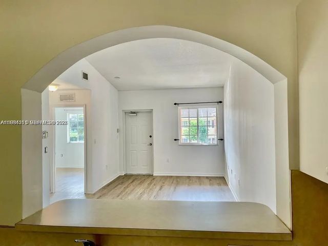 3 of 19 - 975 Ne 33rd Terrace #203, Homestead, FL