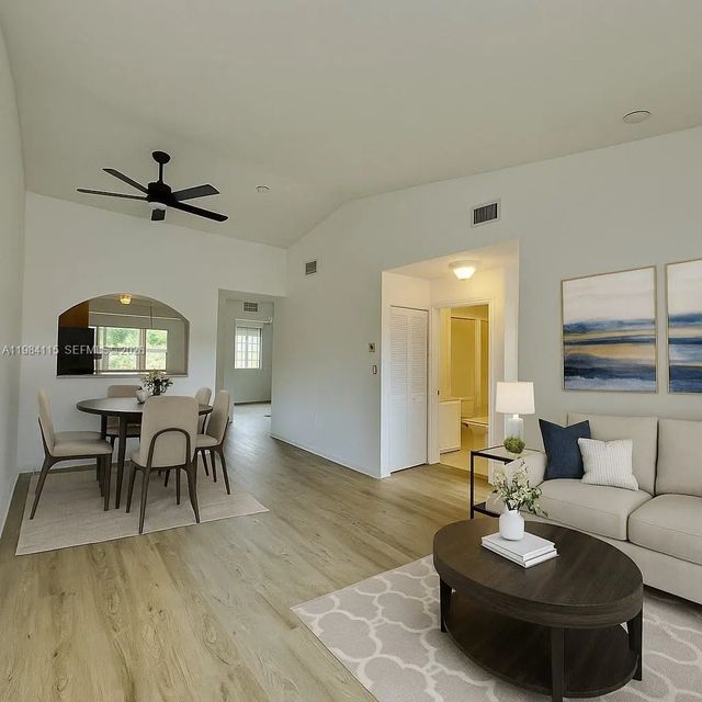 4 of 19 - 975 Ne 33rd Terrace #203, Homestead, FL