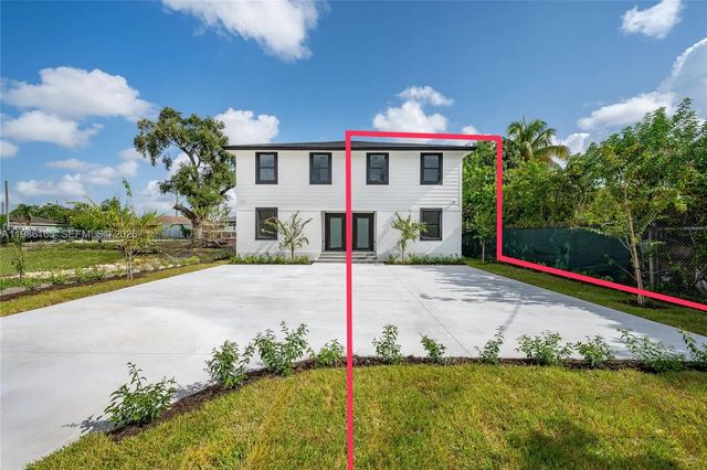 3 of 39 - 528 Nw 13th Street, Florida City, FL