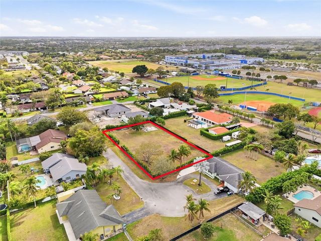5 of 37 - 283xx Sw 163 Court, Homestead, FL