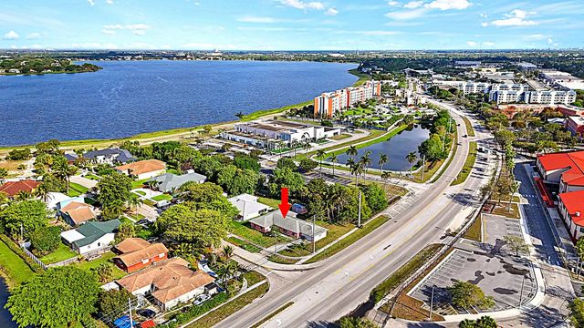 3 of 9 - 1301 N Mangonia Drive, West Palm Beach, FL
