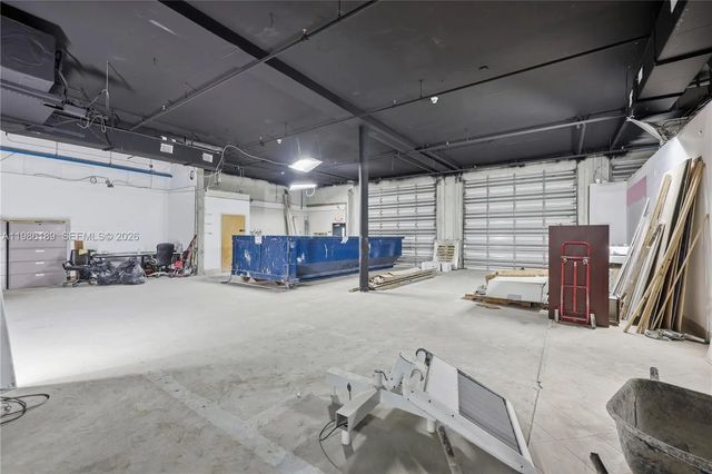 4 of 17 - 2950 N 28th Terrace, Hollywood, FL