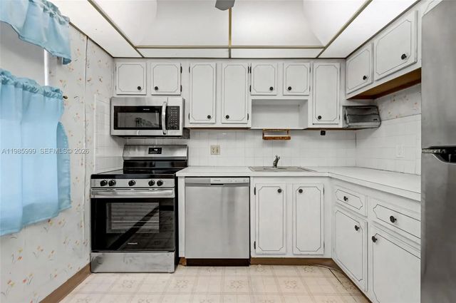 4 of 29 - 1020 Country Club Drive #305, Margate, FL