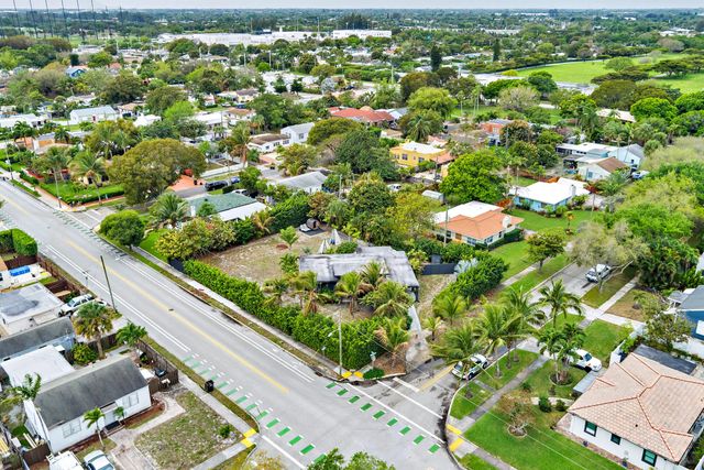 4 of 6 - 6311 Lake Avenue, West Palm Beach, FL