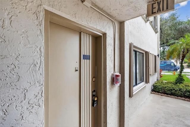 3 of 26 - 8065 Sw 107th Avenue #106, Miami, FL