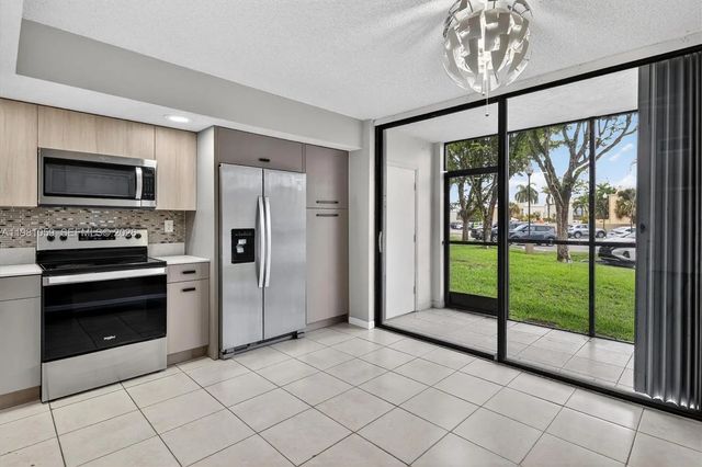5 of 26 - 8065 Sw 107th Avenue #106, Miami, FL