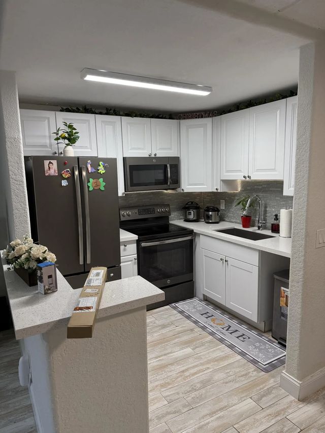 3 of 10 - 2000 Springdale Boulevard #108, Palm Springs, FL