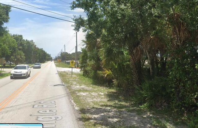 3 of 4 - 2001 N 51st Court, Fort Pierce, FL