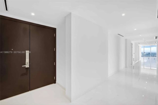 4 of 44 - 300 Biscayne Blvd Way #4901e, Miami, FL
