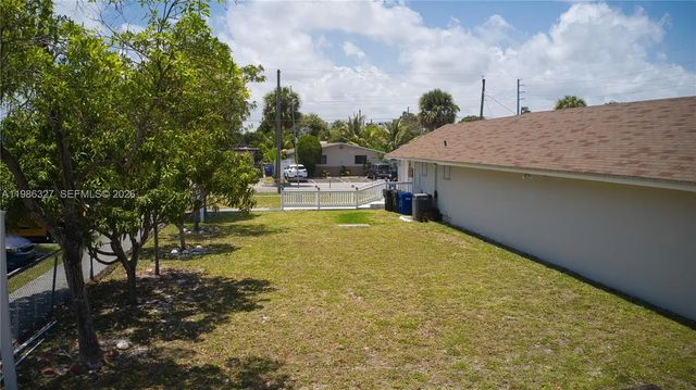 3 of 15 - 15947 Ne 19th Place, North Miami Beach, FL