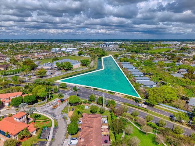 2 of 12 - 139xx Sw 272 Street, Naranja, FL