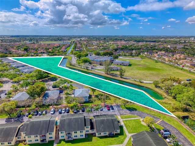 4 of 12 - 139xx Sw 272 Street, Naranja, FL
