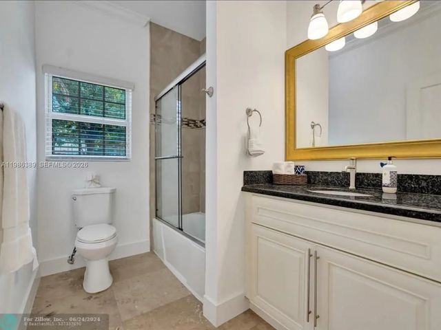 5 of 9 - 2319 Ne 35th Drive, Fort Lauderdale, FL