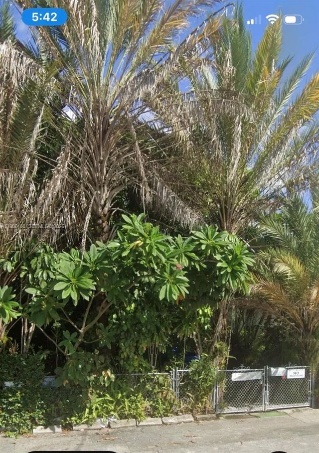 4 of 6 - 361 Ne 69th Street, Miami, FL