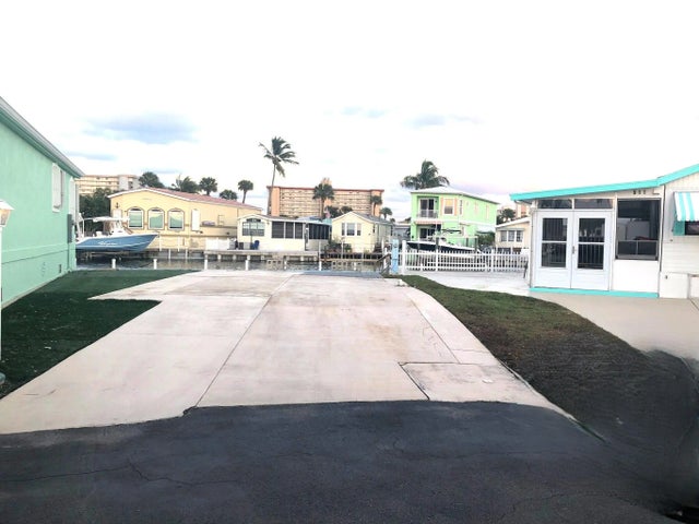 Photo of Listing #B26005106