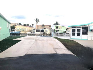 Photo of Listing #B26005106