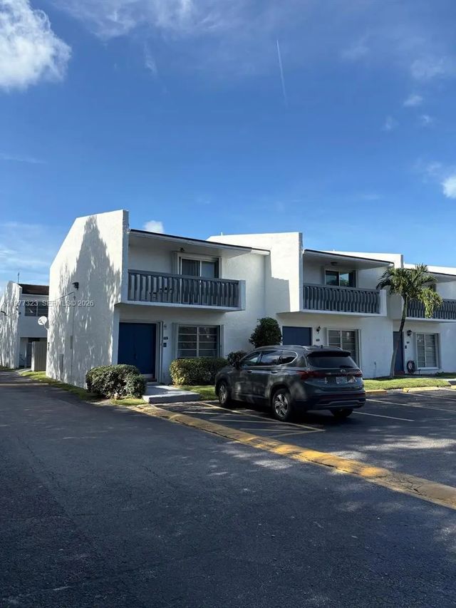 17180 Sw 94th Avenue #701, Palmetto Bay