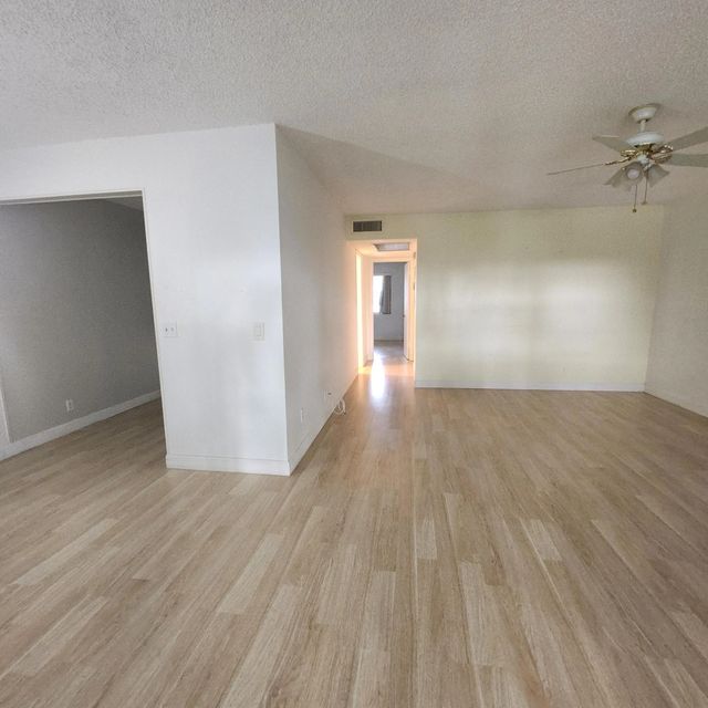 4 of 25 - 643  Durham W, Deerfield Beach, FL