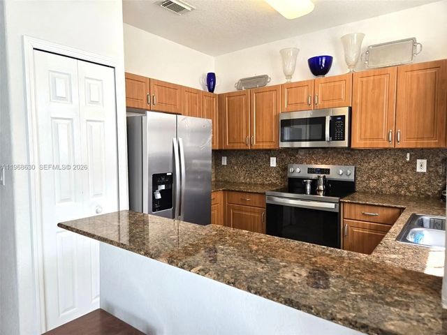 2 of 43 - 10840 Nw 79th Street, Doral, FL