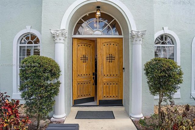 4 of 100 - 5100 Nw 76th Place, Fort Lauderdale, FL