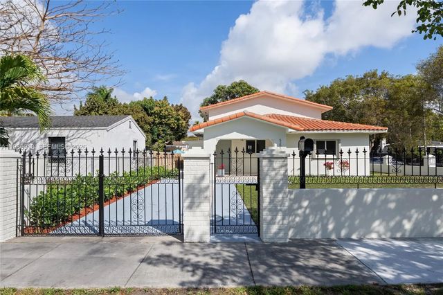 3 of 39 - 5251 Sw 6th Street, Miami, FL