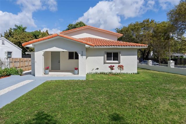 5 of 39 - 5251 Sw 6th Street, Miami, FL