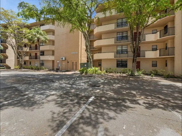 2 of 8 - 3550 Blue Lake Drive #404, Pompano Beach, FL