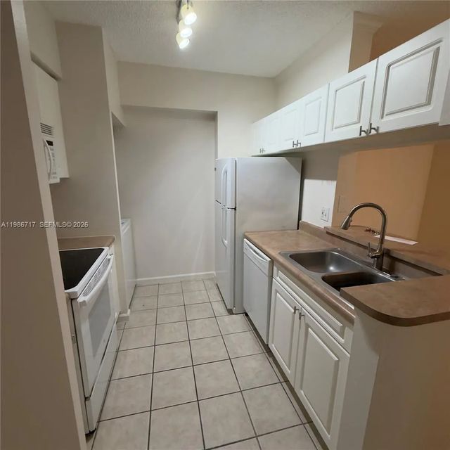 5 of 14 - 17150 N Bay Road #2319, Sunny Isles Beach, FL