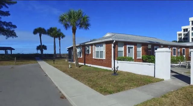 908 Villas Drive #18, Venice