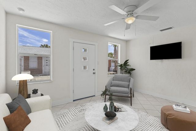 4 of 44 - 908 Villas Drive #18, Venice, FL