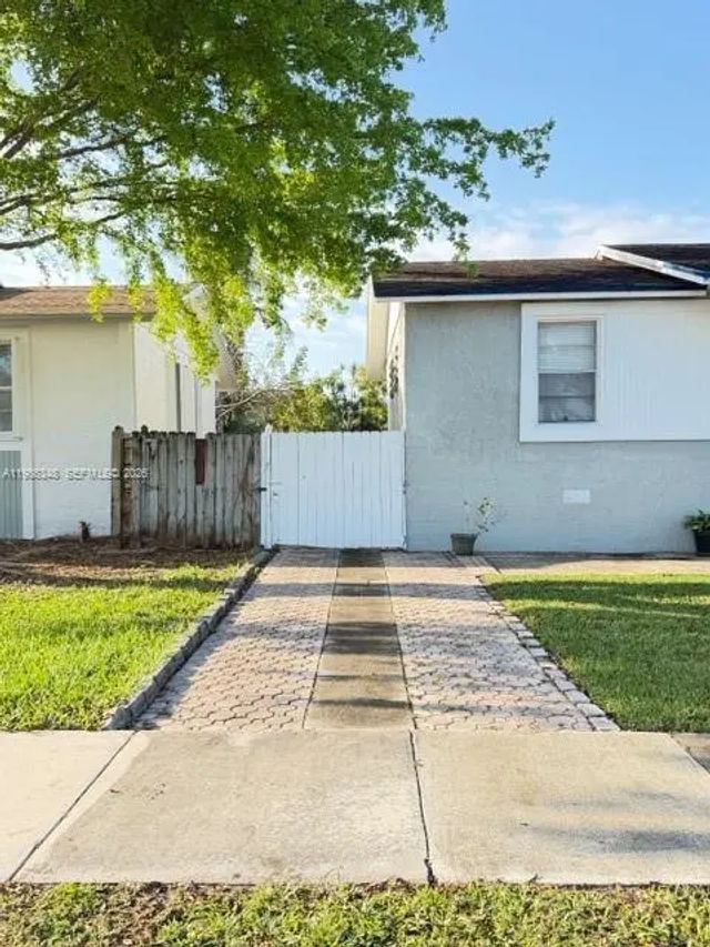 5 of 32 - 9770 Sw 210th Street, Cutler Bay, FL