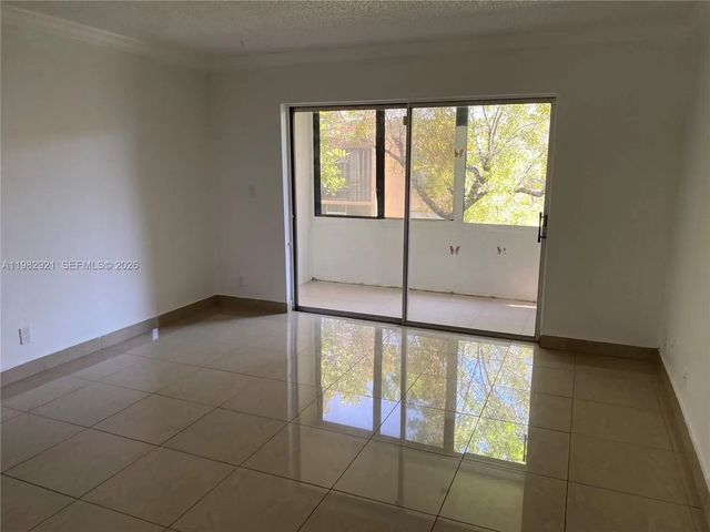 4 of 14 - 4210 Nw 21st Street #102, Lauderhill, FL