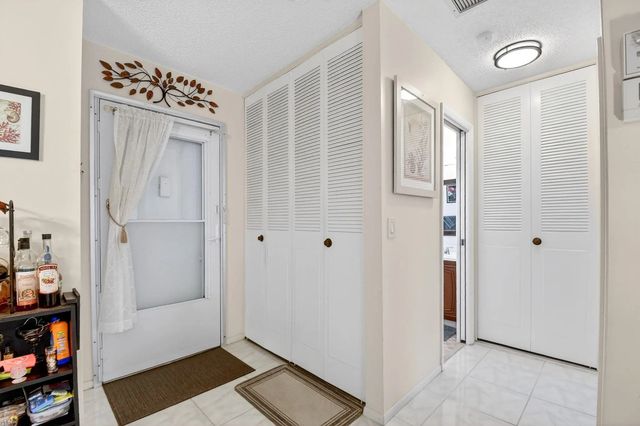 5 of 62 - 2758 Emory Drive E #b, West Palm Beach, FL