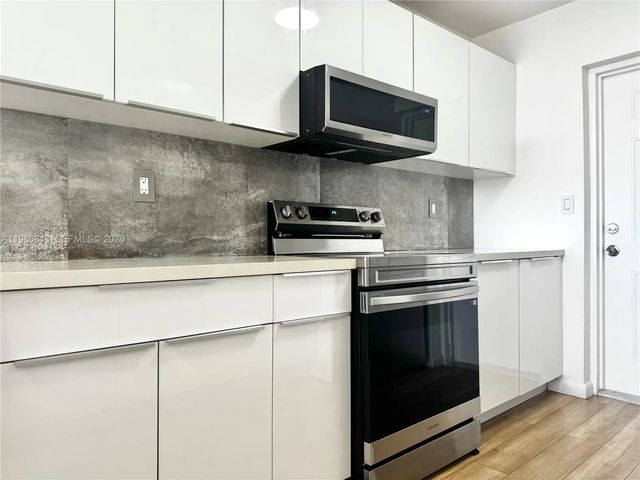 16850 S Glades Drive #8c, North Miami Beach