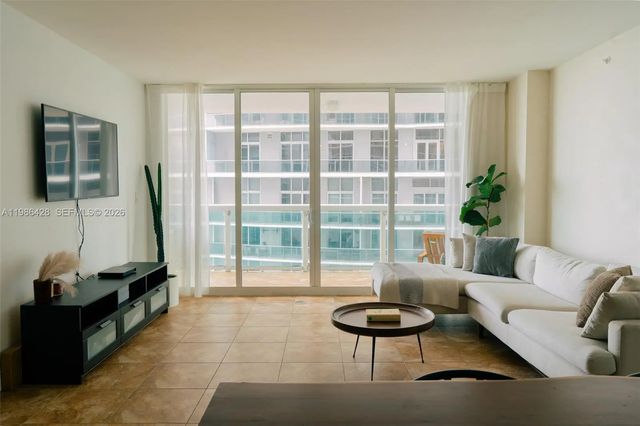 5 of 32 - 1800 N Bayshore Drive #1412, Miami, FL