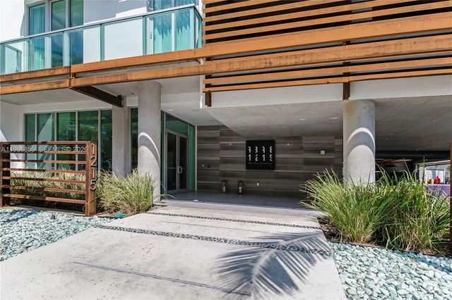 2 of 18 - 1215 West Avenue #402, Miami Beach, FL