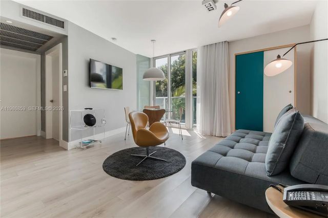 3 of 18 - 1215 West Avenue #402, Miami Beach, FL